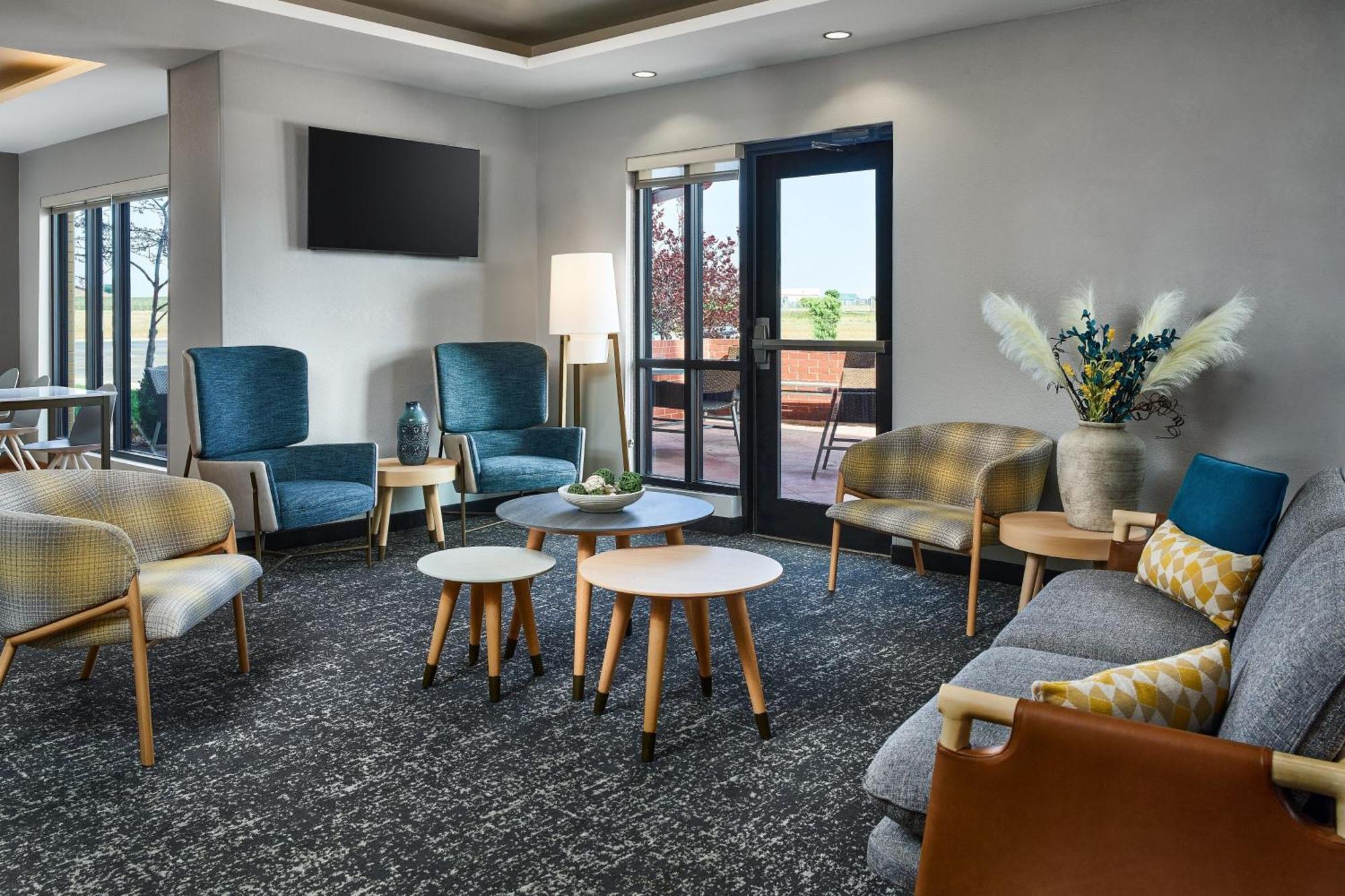 Towneplace Suites By Marriott Гарден-Сити Экстерьер фото